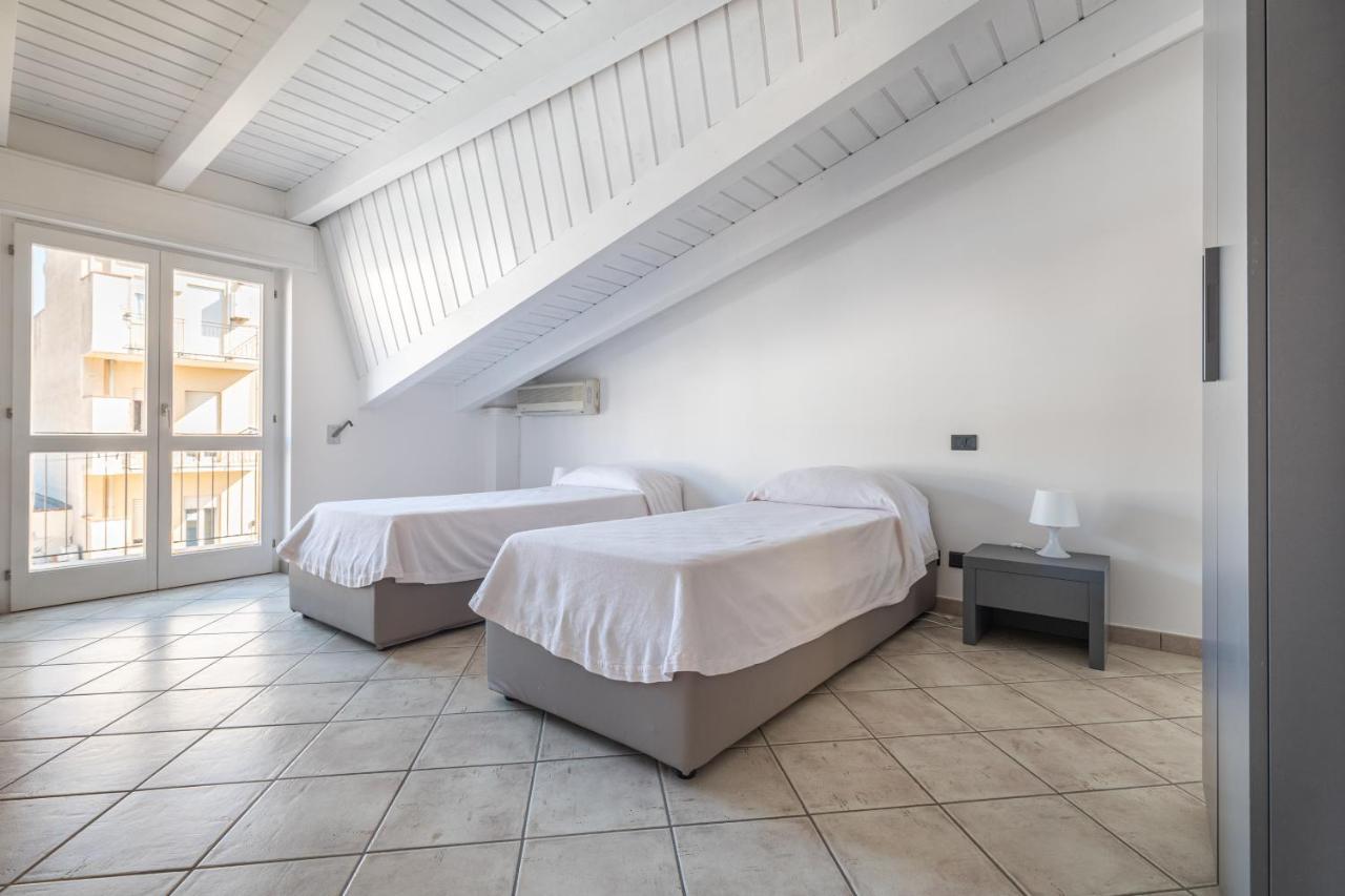 Ferienwohnung Balconies D'Orlando Capo dʼOrlando Exterior foto