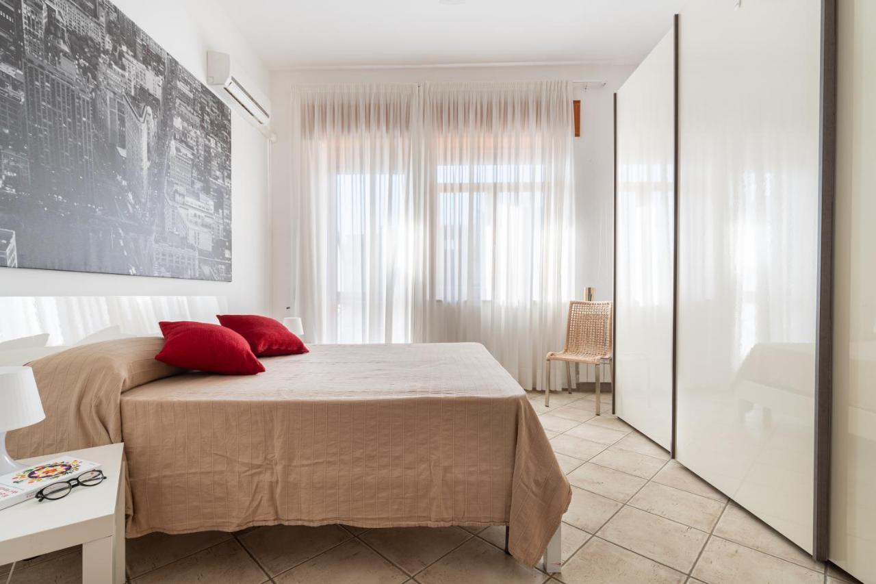Ferienwohnung Balconies D'Orlando Capo dʼOrlando Exterior foto