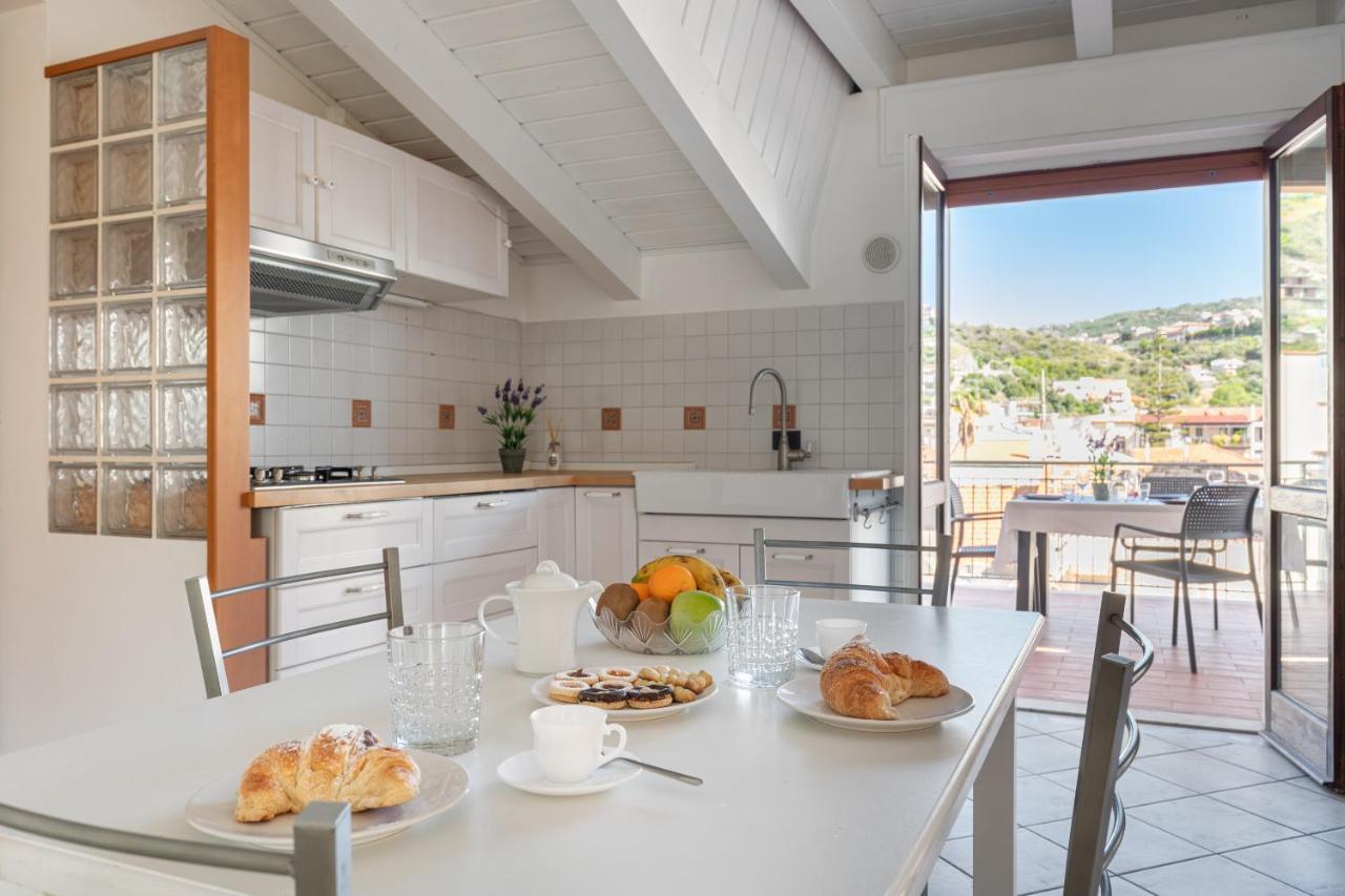 Ferienwohnung Balconies D'Orlando Capo dʼOrlando Exterior foto